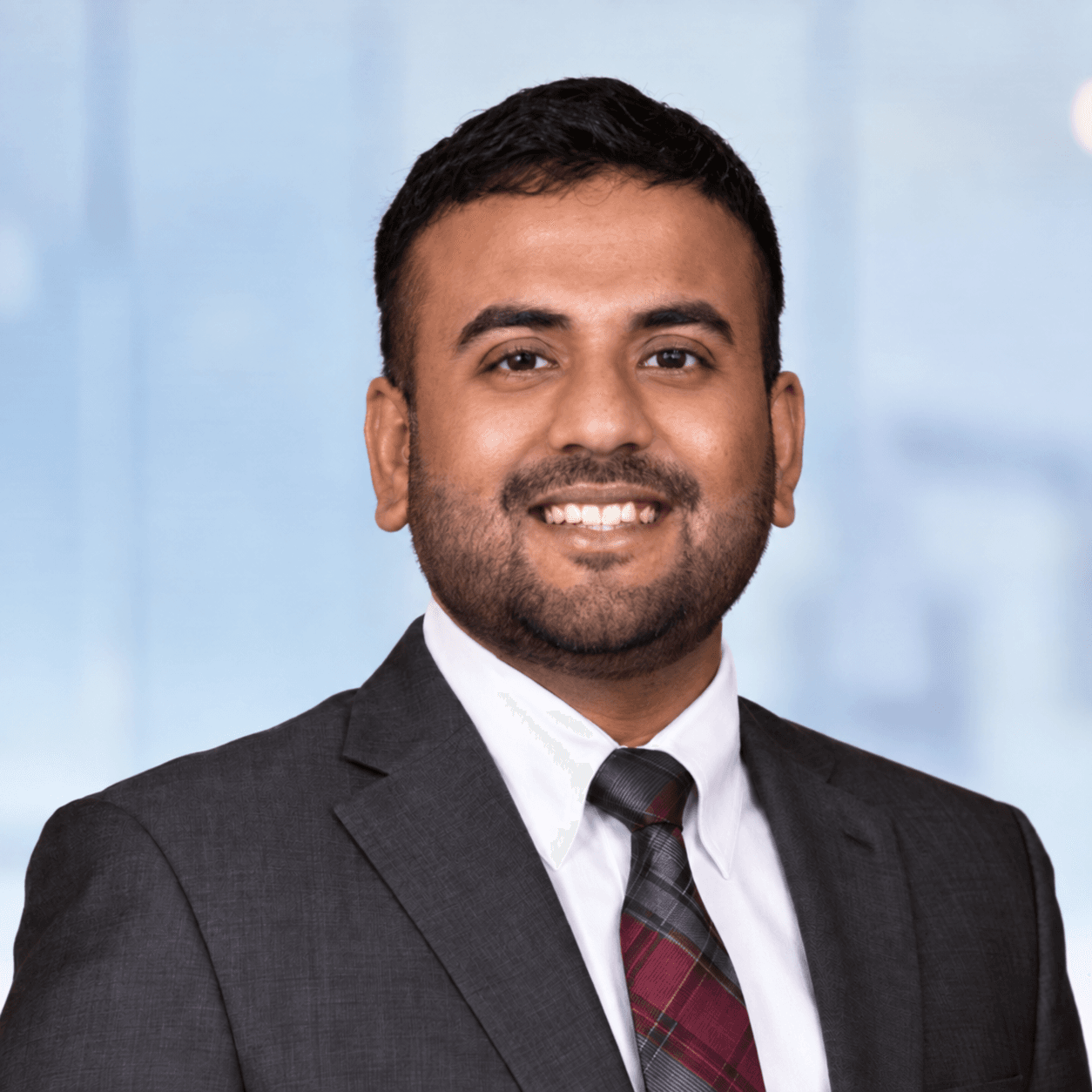 Dr. Nikhil Adapa, Orthopedic Spine Surgery